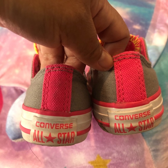 Little girls converse shoes! - Picture 4 of 4